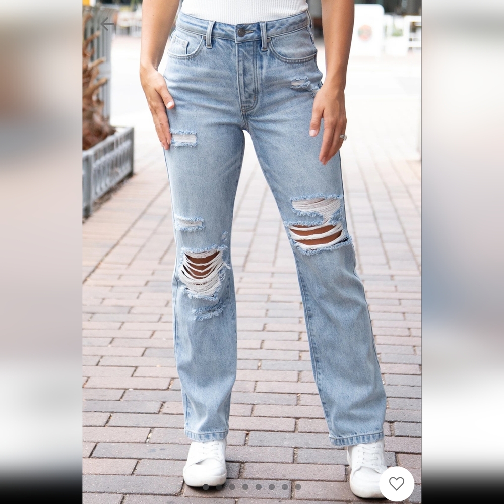 Grace and lace  Light Wash '90s Distressed Jeans